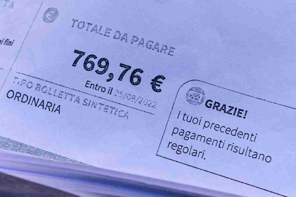 Bollette e mercato tutelato, conto alla rovescia: il 1 luglio cambia tutto. Cosa succederà
