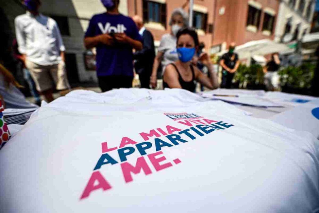 Il Ddl Bazoli sul fine vita sarà in Senato il 17 settembre: perché è importante legiferare e cosa prevede