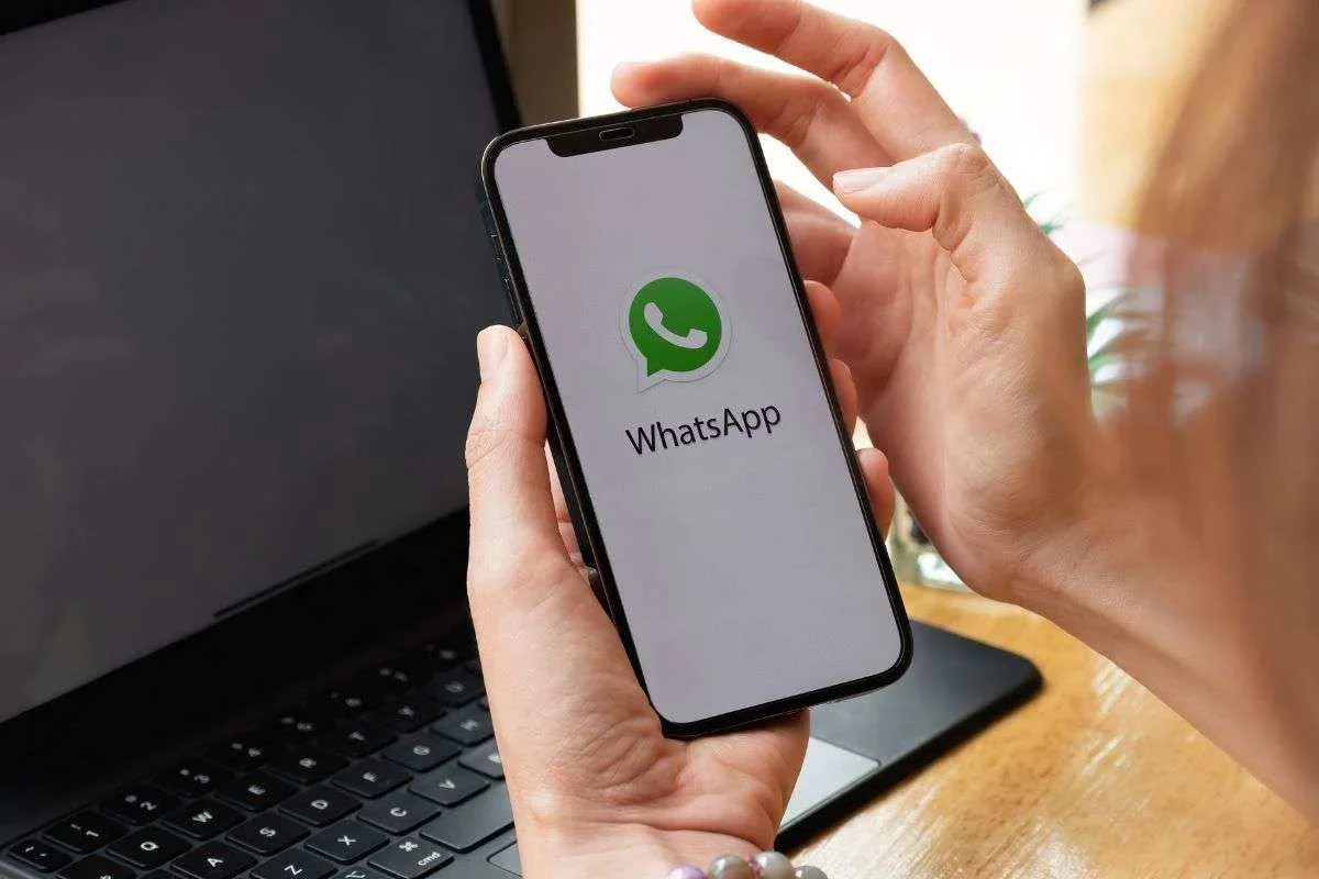 Whatsapp, il segreto che non vogliono tu sappia dove si trova qualcuno: