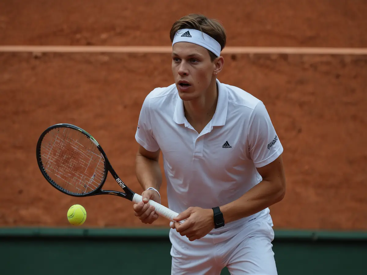 Jannik Sinner: Nervosismo, Dubbi sul Fisico e la Necessità di Accertamenti - Cosa è Successo al Roland Garros?